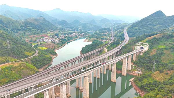 盤興高鐵啟動聯調聯試 進入工程驗收階段倒計時